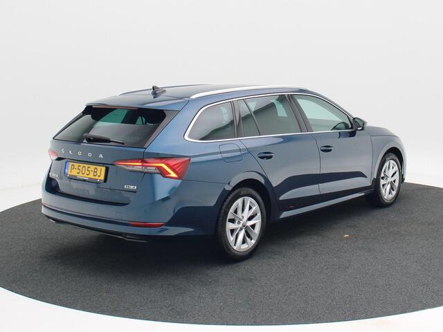 Skoda OCTAVIA Combi 1.0 e-TSi 110 Pk Business Edition Plus | Stoel/Stuur Verwarming | Adaptive Cruise | Climatronic | CarPlay | Navigatie | 17 Inch | 55.133 Km !!