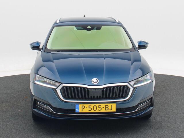 Skoda OCTAVIA Combi 1.0 e-TSi 110 Pk Business Edition Plus | Stoel/Stuur Verwarming | Adaptive Cruise | Climatronic | CarPlay | Navigatie | 17 Inch | 55.133 Km !!
