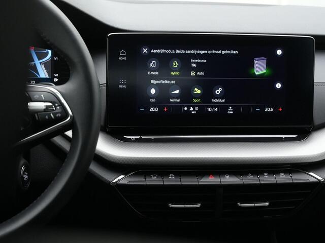 Skoda OCTAVIA Combi 1.4 TSI iV 204 pk PHEV Business Edition | Navigatie | Carplay | Parkeersensoren achter | 2-zone Climatronic