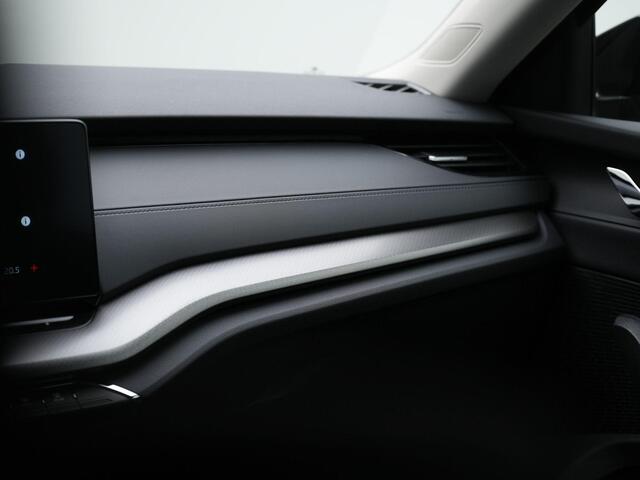 Skoda OCTAVIA Combi 1.4 TSI iV 204 pk PHEV Business Edition | Navigatie | Carplay | Parkeersensoren achter | 2-zone Climatronic