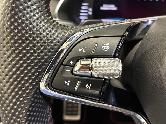 Skoda OCTAVIA Combi 1.4 TSI 245pk DSG RS iV PHEV Business · Panoramadak · CANTON Audio 3 Elek. Voorstoelen · Camera · Head-Up · Dodehoek Detectie · 19'' Inch ·