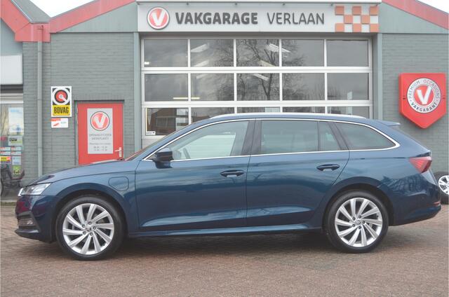Skoda OCTAVIA Combi 1.4 TSI iV PHEV Business Edition Plus leder trekhaak 12 mnd. gar.