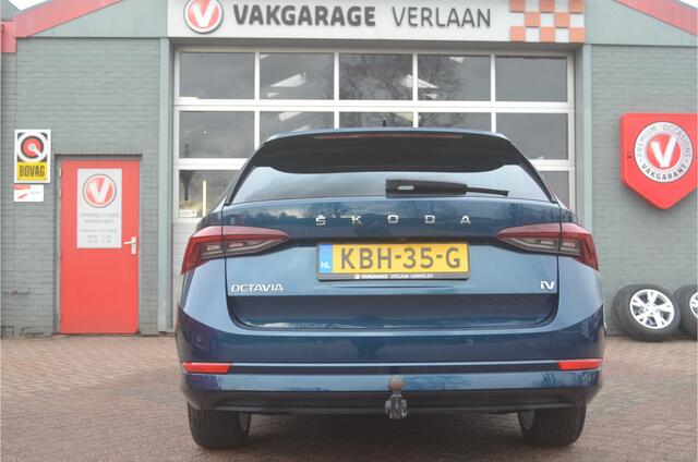 Skoda OCTAVIA Combi 1.4 TSI iV PHEV Business Edition Plus leder trekhaak 12 mnd. gar.