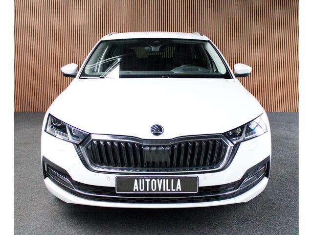 Skoda OCTAVIA Combi 1.4 TSI iV PHEV HUD Leder Memory Camera ACC Stuurverwarming Ambient Keyless Virtual