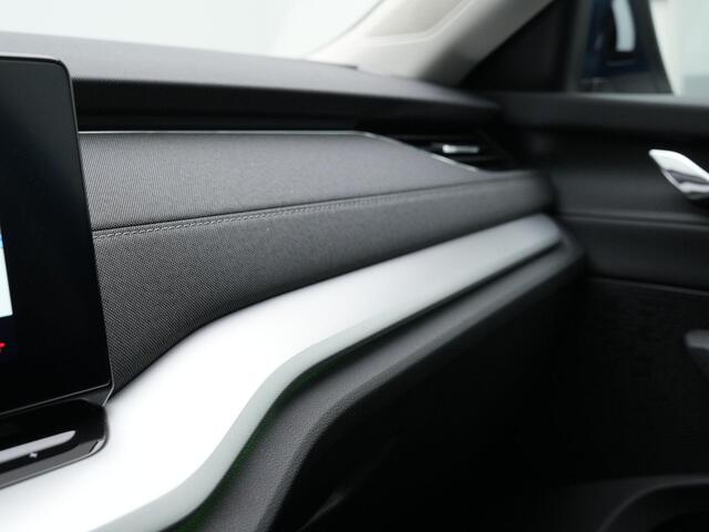 Skoda OCTAVIA Combi 1.0 e-TSI 110 pk DSG Business Edition Plus | Navigatie | Driving Mode Selection | Stuur-/stoelverwarming | Adaptive Cruise