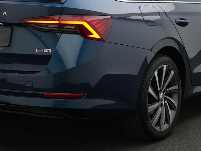 Skoda OCTAVIA Combi 1.0 e-TSI 110 pk DSG Business Edition Plus | Navigatie | Driving Mode Selection | Stuur-/stoelverwarming | Adaptive Cruise