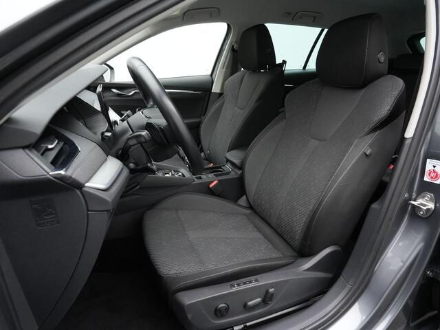Skoda OCTAVIA Combi 1.4 TSI iV 204 pk PHEV Style | Geheugenstoel | Head-up display | Canton | Stuur-/achterbankverwarming