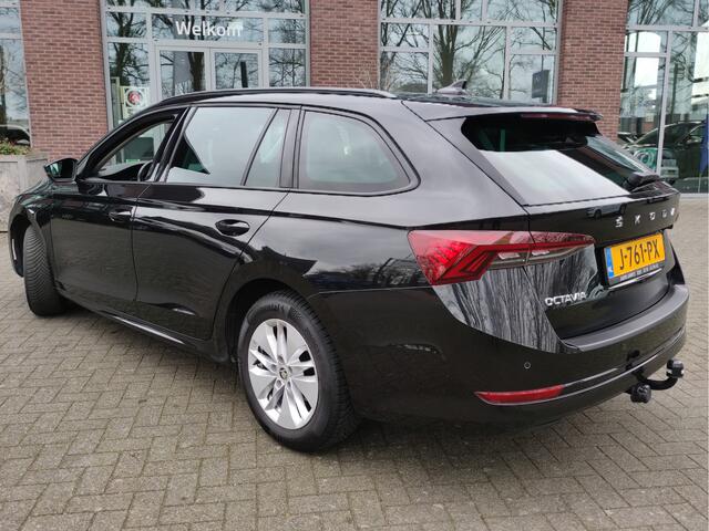 Skoda OCTAVIA Combi 1.0 TSI Business Edition Trekhaak - Getinte ruiten - Dealer onderhouden - NL auto