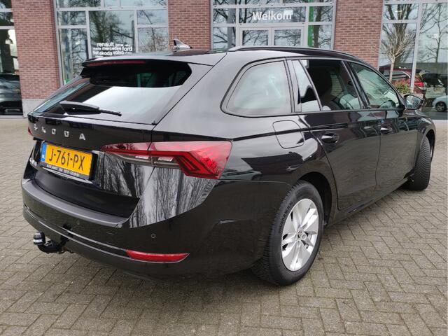 Skoda OCTAVIA Combi 1.0 TSI Business Edition Trekhaak - Getinte ruiten - Dealer onderhouden - NL auto
