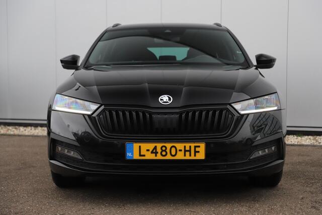 Skoda OCTAVIA Combi 1.0 e-TSI Sport Business Automaat Sportstoelen 16 inch LMV Navigatie Clima Adaptive Cruise Sfeerverlichting Carplay Android PDC