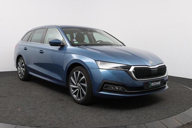 Skoda OCTAVIA Combi 1.5 TSI 150pk First Edition | Panoramadak | Trekhaak | Stoelverwarming |