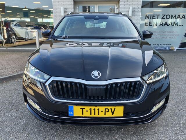 Skoda OCTAVIA Combi 1.0 e-TSI Business Edition Plus | Trekhaak | Navi | Sensoren v/a