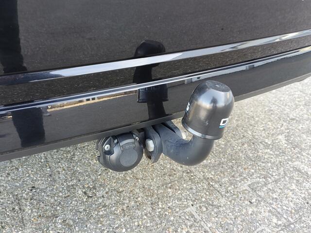 Skoda OCTAVIA Combi 1.0 e-TSI Business Edition Plus | Trekhaak | Navi | Sensoren v/a