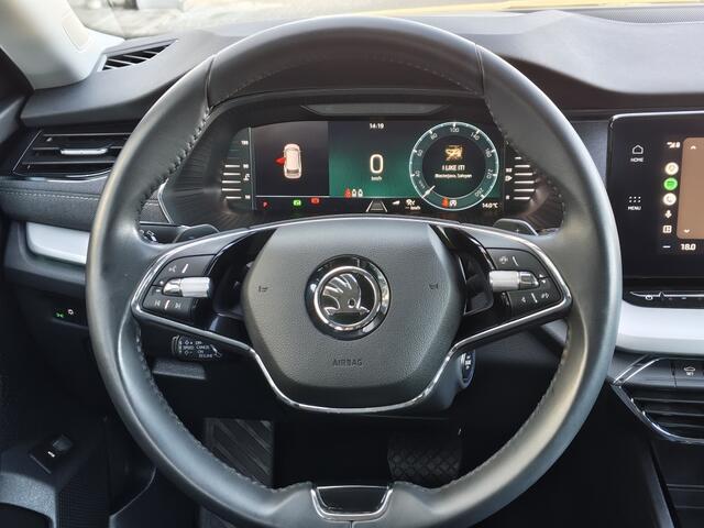 Skoda OCTAVIA Combi 1.0 e-TSI Business Edition Plus | Trekhaak | Navi | Sensoren v/a