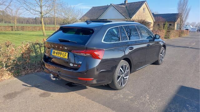 Skoda OCTAVIA Combi 1.4 TSI iV PHEV Business Edition CLIMA/NAVI/PANO/LED BJ 2021