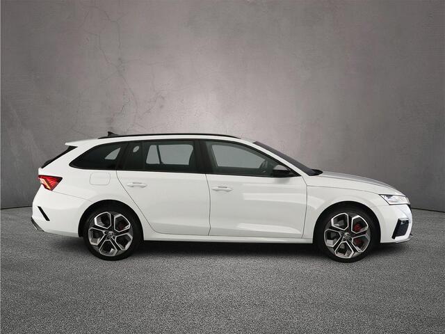 Skoda OCTAVIA Combi RS iV Business 1.4 TSI PHEV 245pk DSG Automaat Adaptive cruise control, Navigatie, Achteruitrijcamera, LED koplampen, Stoelverwarming, Parkeersensoren