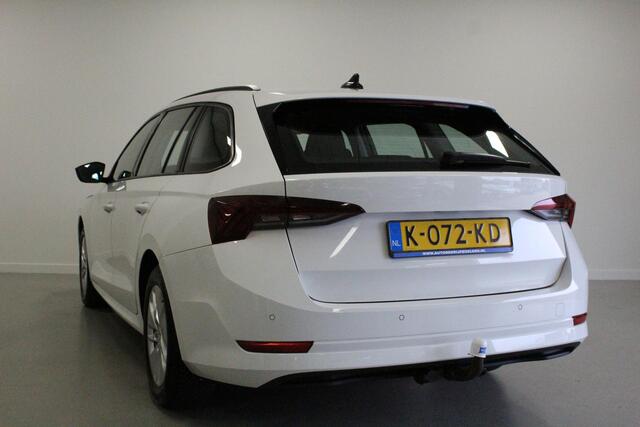 Skoda OCTAVIA Combi 1.0 e-TSI Business Edition | AFN-TRHAAK | CRUISE | E-KLEP | CLIMA | PDC-V/A | NAVIGATIE | CARPLAY | LED |