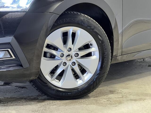 Skoda OCTAVIA Combi 1.0 TSI Ambition | Navigatie/Android/Apple Carplay | LM Velgen 16" | Voorstoelen Verwarmd | Parkeersensoren Voor en Achter | Cruise Control | Airco |