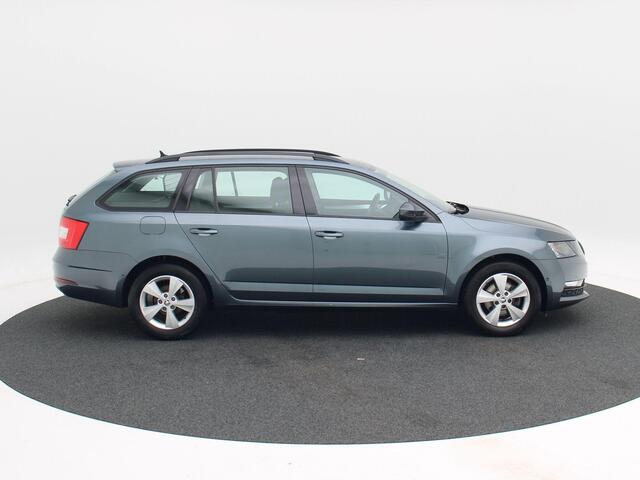 Skoda OCTAVIA Combi 1.5 TSi 150 Pk Automaat Style | Trekhaak | Cruise Control | Stoelverwarming | Camera | CarPlay | Climatronic | 16 Inch | 78.869 Km !!