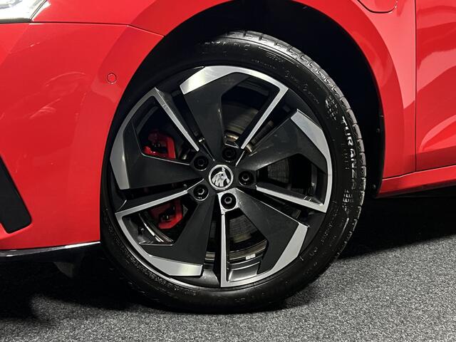 Skoda OCTAVIA Combi 1.4 TSI RS iV PHEV Business | PANO | ACC | KEYLESS | STOEL-/STUURVERWARMING | VRS |