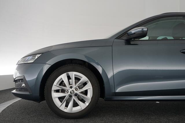 Skoda OCTAVIA Combi 1.5 e-TSI Business Edition | ACC | Stoelverwarming