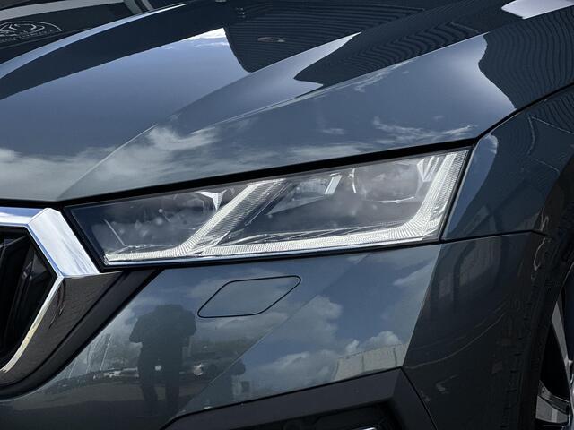 Skoda OCTAVIA Combi 1.4 TSI iV PHEV Business Edition Plus | Adaptive Cruise Control | Stoel-/Stuurverwarming | Elektrische Stoelen met geheugen | Climate Control | Parkeercamera/-sensoren | Apple Carplay/Android Auto | Elektrische kofferbak | Keyless Entry/Start | Full