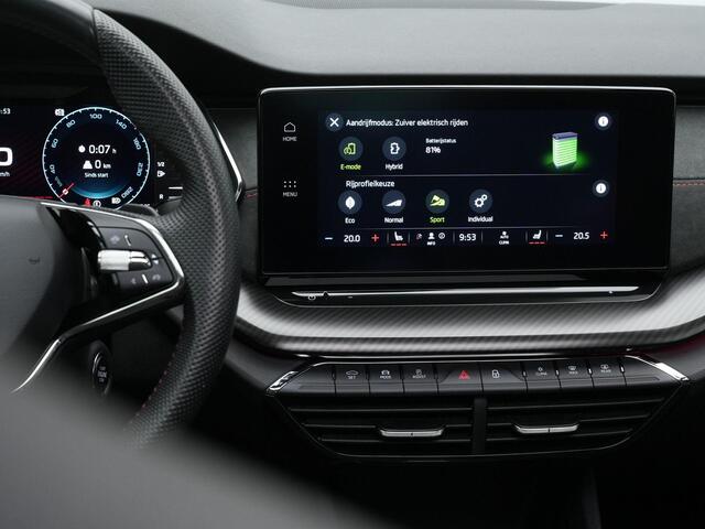 Skoda OCTAVIA Combi 1.4 TSI RS iV 245 pk PHEV | Panoramadak | Canton | Matrix LED | Stuur-/achterbankverwarming