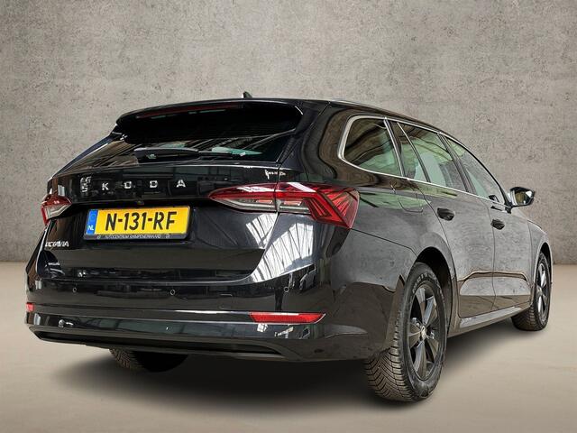 Skoda OCTAVIA Combi 1.5 TSI First Edition 150Pk (VIRTUAL COCKPIT, BLACK PACK, APPLE CARPLAY, GROOT NAVI, CAMERA, SPORTSTOELEN, GETINT GLAS, LED KOPLAMPEN, PARKEERSENSOREN, NIEUWE APK, NIEUWSTAAT)