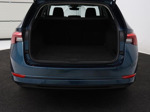 Skoda OCTAVIA 1.4 TSI iV PHEV Business Edition | Adaptive cruise | Stuurverwarming | Carplay | Navigatie | Parkeerhulp | Full LED | Climate control | Digital Cockpit | Bluetooth | Plug In