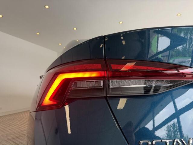 Skoda OCTAVIA 1.0 TSI Style Apple/Android, Stoelverwarming