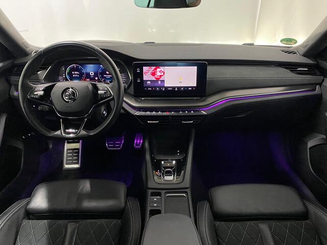 Skoda OCTAVIA Combi 1.4 TSI RS iV PHEV Business 19Inch Carbon Camera Lane-assist Kessy-Go ACC Matrix-LED kopl Verwarmd stuur