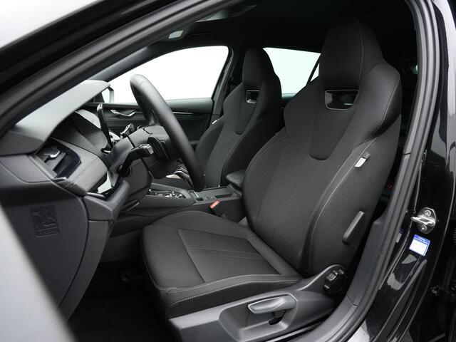 Skoda OCTAVIA Combi 1.4 TSI iV 204 pk PHEV Sportline | Achteruitrijcamera | Stoelverwarming | Carplay | Keyless Entry