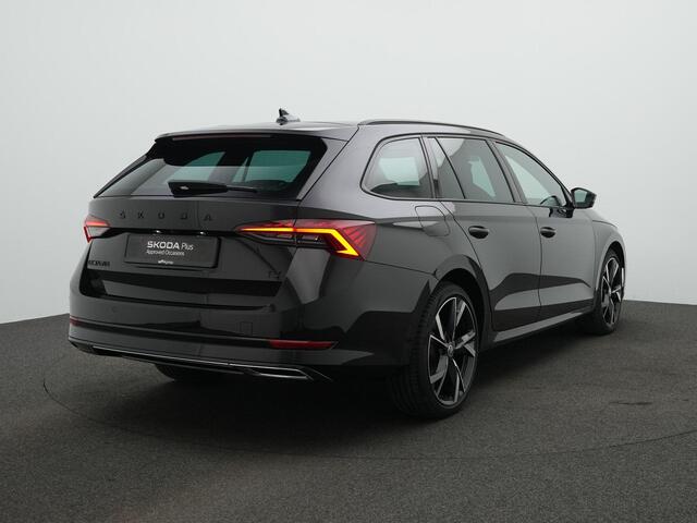 Skoda OCTAVIA Combi 1.4 TSI iV 204 pk PHEV Sportline | Achteruitrijcamera | Stoelverwarming | Carplay | Keyless Entry