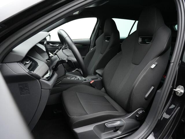 Skoda OCTAVIA Combi 1.4 TSI iV 204 pk PHEV Sportline | Head-up display | Stuur-/achterbankverwarming | Navigatie | Elektrische achterklep