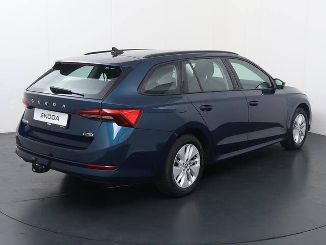 Skoda OCTAVIA Combi 1.0 e-TSI Ambition | 110 PK | Automaat | Trekhaak wegklapbaar | Digitaal instrumentenpaneel |
