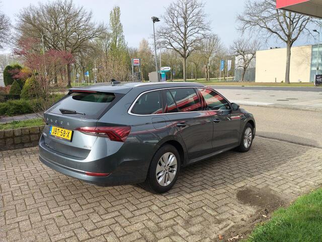 Skoda OCTAVIA COMBI 1.0 e-TSI Hybr BusEd. Navi, Dig.Displ,Camera