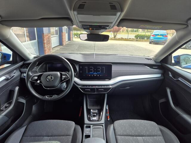 Skoda OCTAVIA 1.0 E-TSI Bussines Edition Plus, Automaat, Trekhaak, Stuur/stoel verwarming, ACC Carplay, ALL IN Prijs!