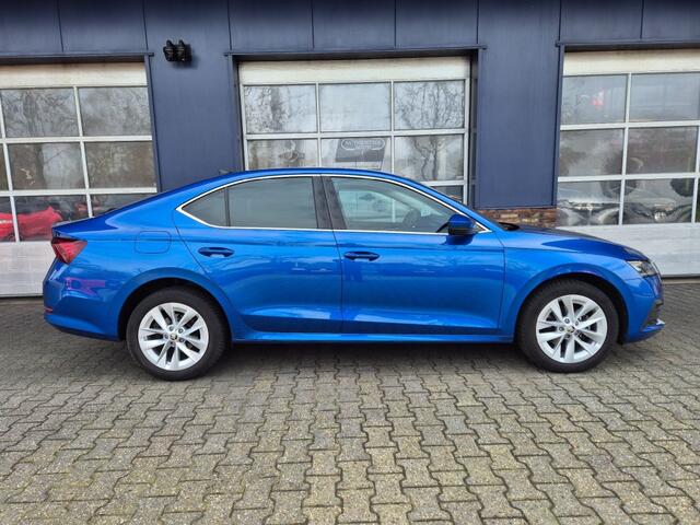 Skoda OCTAVIA 1.0 E-TSI Bussines Edition Plus, Automaat, Trekhaak, Stuur/stoel verwarming, ACC Carplay, ALL IN Prijs!