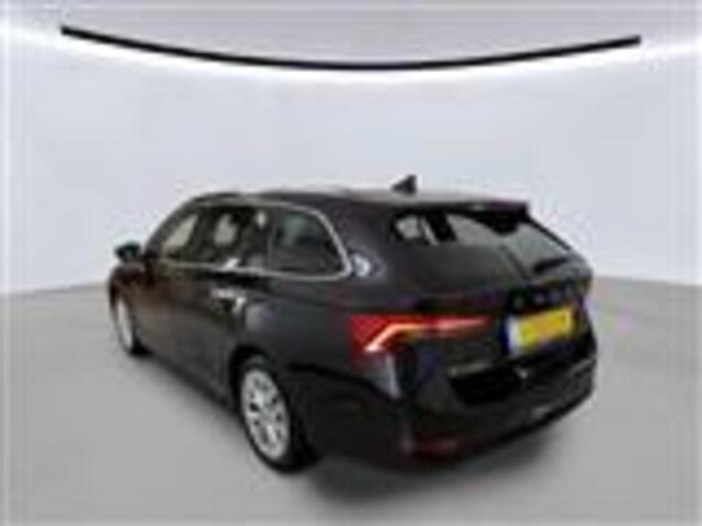 Skoda OCTAVIA 150PK Panodak El Trekh+aKlep stoel verw 1.5 TSI First Edition