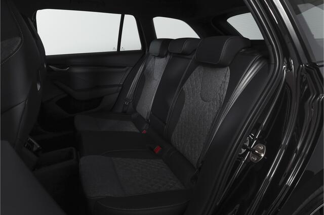 Skoda OCTAVIA Combi 1.5 TSI MHEV 150 PK Sportline Tour | Elek. Trekhaak | Matrix Led | Adapt. Cruise | Winterpakket | 13 inch Navi | Camera | NAV + App. Connect | ECC | Elek. Klep | LM 18" | 1414