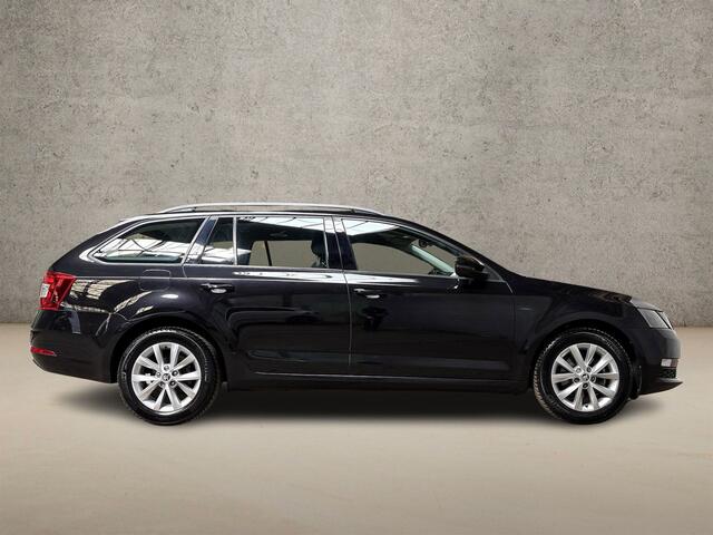 Skoda OCTAVIA Combi 1.0 TSI Sport (APPLE CARPLAY, GROOT NAVI, CLIMATE, CRUISE, SPORTSTOELEN, PARKEERSENSOREN, NIEUWE APK, NIEUWSTAAT)