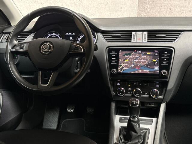 Skoda OCTAVIA Combi 1.0 TSI Sport (APPLE CARPLAY, GROOT NAVI, CLIMATE, CRUISE, SPORTSTOELEN, PARKEERSENSOREN, NIEUWE APK, NIEUWSTAAT)