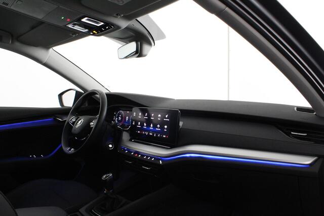 Skoda OCTAVIA Combi 1.0 TSI Ambition > Camera/Trekhaak/Sfeerverlichting/Stoelverwarming..