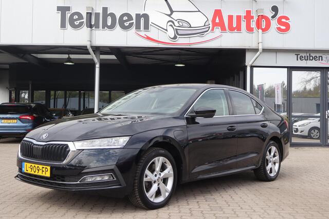Skoda OCTAVIA 1.4 TSI iV PHEV Business Edition | Trekhaak | Extra getint glas | Stoelverwarming