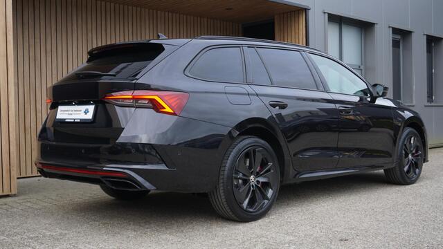 Skoda OCTAVIA Combi 1.4 TSI 245PK RS iV PHEV Business RS-Seats Leder/Alcantara Canton Stuur/stoelverwarming HUD Standkachel Keyless LED 62017km!