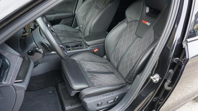 Skoda OCTAVIA Combi 1.4 TSI 245PK RS iV PHEV Business RS-Seats Leder/Alcantara Canton Stuur/stoelverwarming HUD Standkachel Keyless LED 62017km!