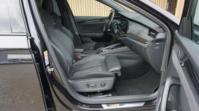 Skoda OCTAVIA Combi 1.4 TSI 245PK RS iV PHEV Business RS-Seats Leder/Alcantara Canton Stuur/stoelverwarming HUD Standkachel Keyless LED 62017km!