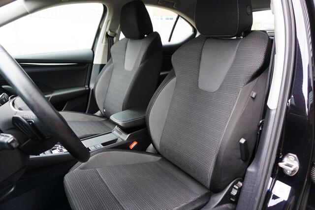 Skoda OCTAVIA 1.0 e-TSI Business Edition/DSG-7/Dealeronderhouden /1e Eigenaar.