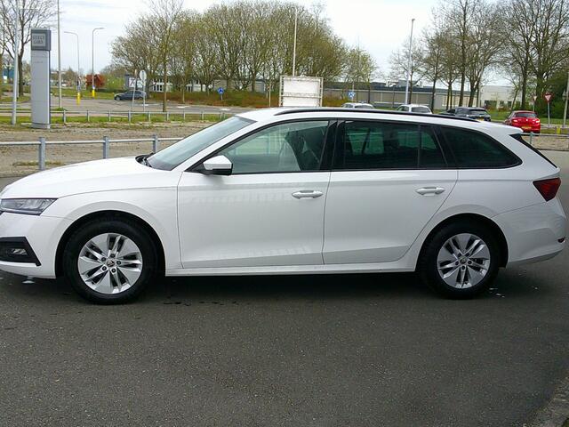 Skoda OCTAVIA Combi 1.0 e-TSI Business Edition Automaat Staat in Hoogeveen
