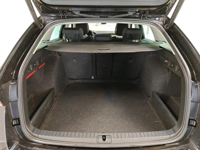 Skoda OCTAVIA Combi 1.0 TSI Business Edition Plus NL-AUTO | PANODAK | TREKHAAK